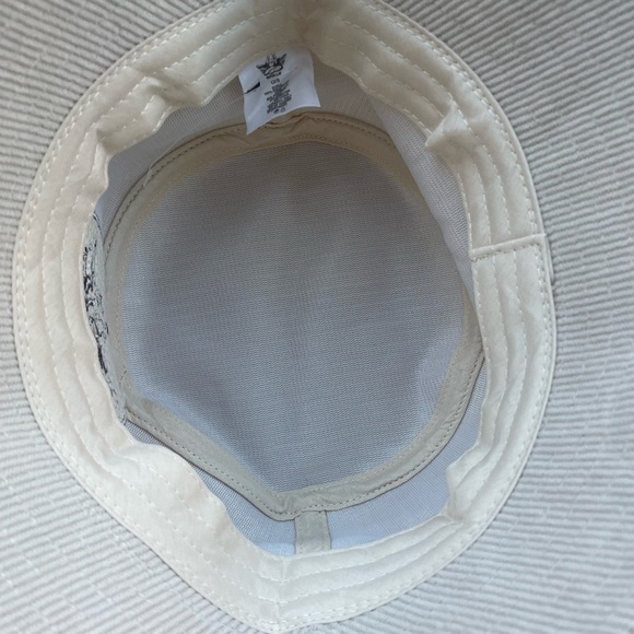 NWOT Boys Lie UO Exclusive Corduroy Bucket Hat - Picture 6 of 9